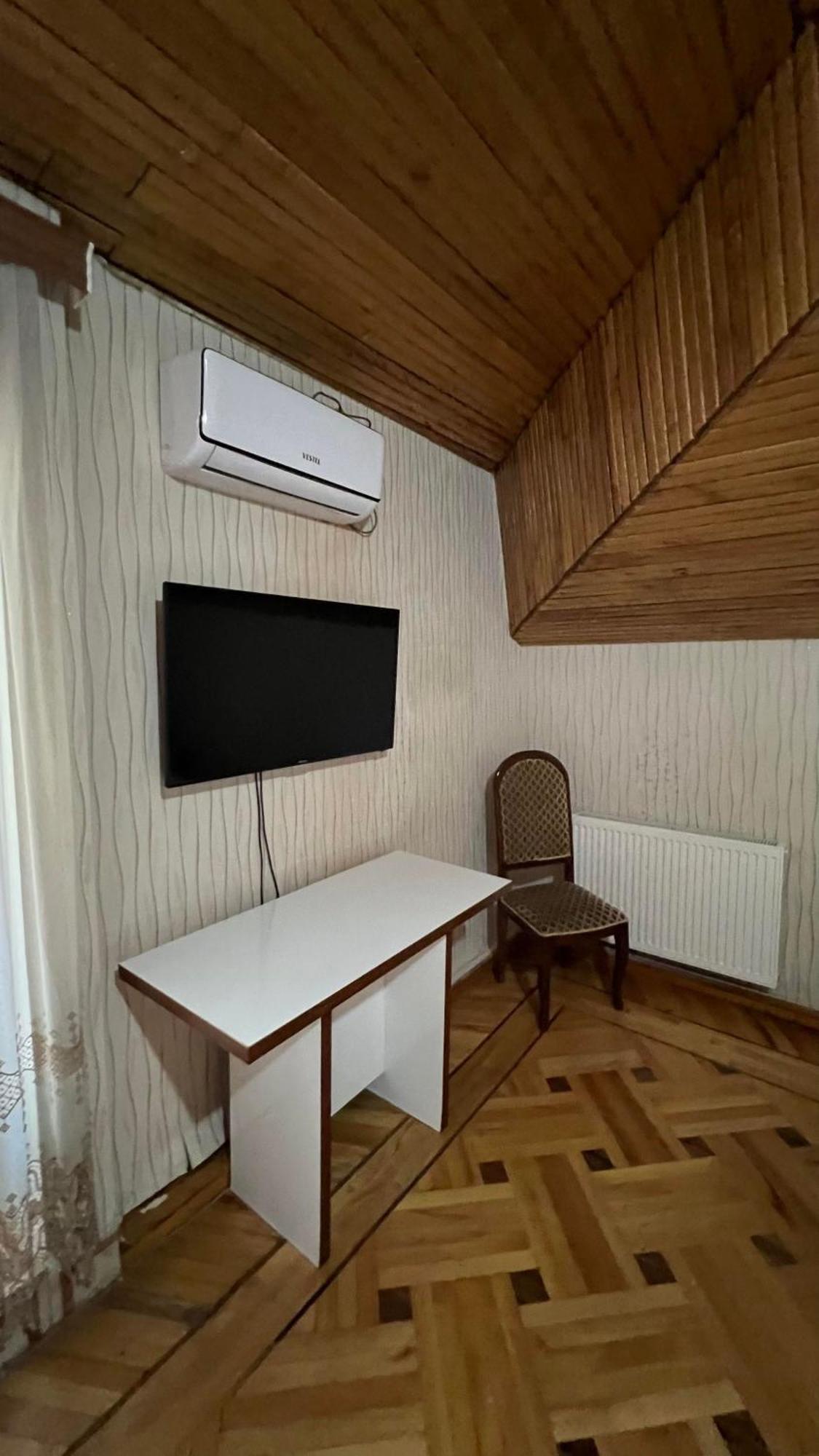 Marco Polo Hotel Koetaisi Buitenkant foto