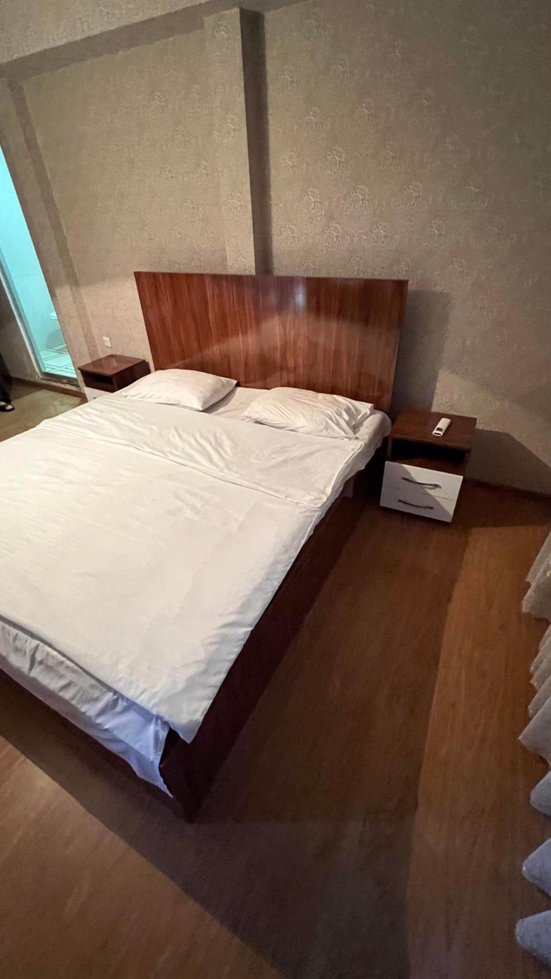 Marco Polo Hotel Koetaisi Buitenkant foto