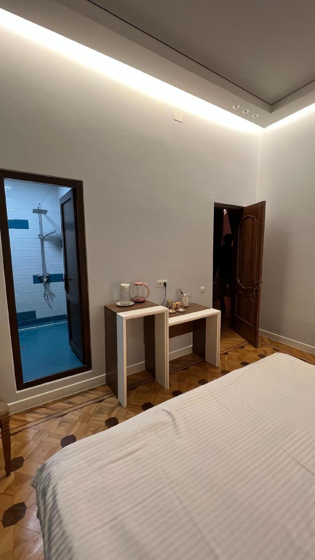 Marco Polo Hotel Koetaisi Buitenkant foto