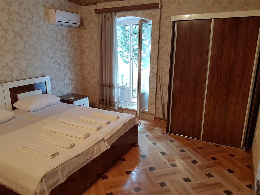 Marco Polo Hotel Koetaisi Buitenkant foto