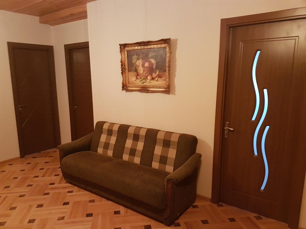 Marco Polo Hotel Koetaisi Buitenkant foto