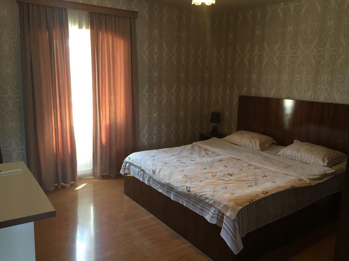 Marco Polo Hotel Koetaisi Buitenkant foto